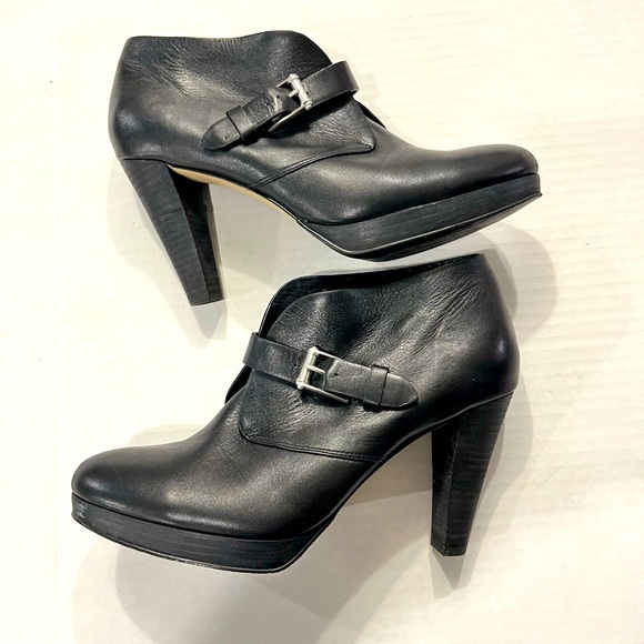 COLE HAAN DARCY HI CHUKA HEELED ANKLE BOOT - Picture 1 of 14